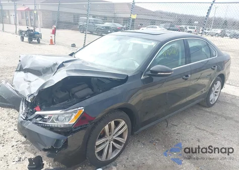 2018 Volkswagen Passat 2.0T Se z USA, uszkodzony, nr VIN 1VWBA7A37JC003529